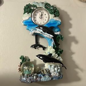 Table watch and alarm orcas theme